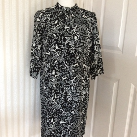 Old Navy Dresses & Skirts - Old Navy Knee Length Dress Size S Tall